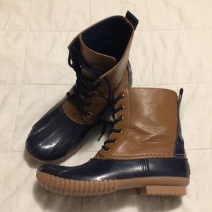 Duck boots